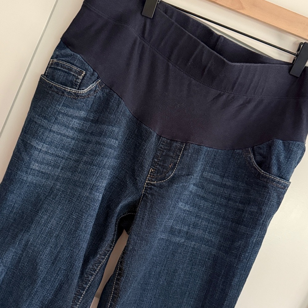 Oh Baby! Dark Wash Maternity Flare Jeans with Elastic Waistband.  Size Medium